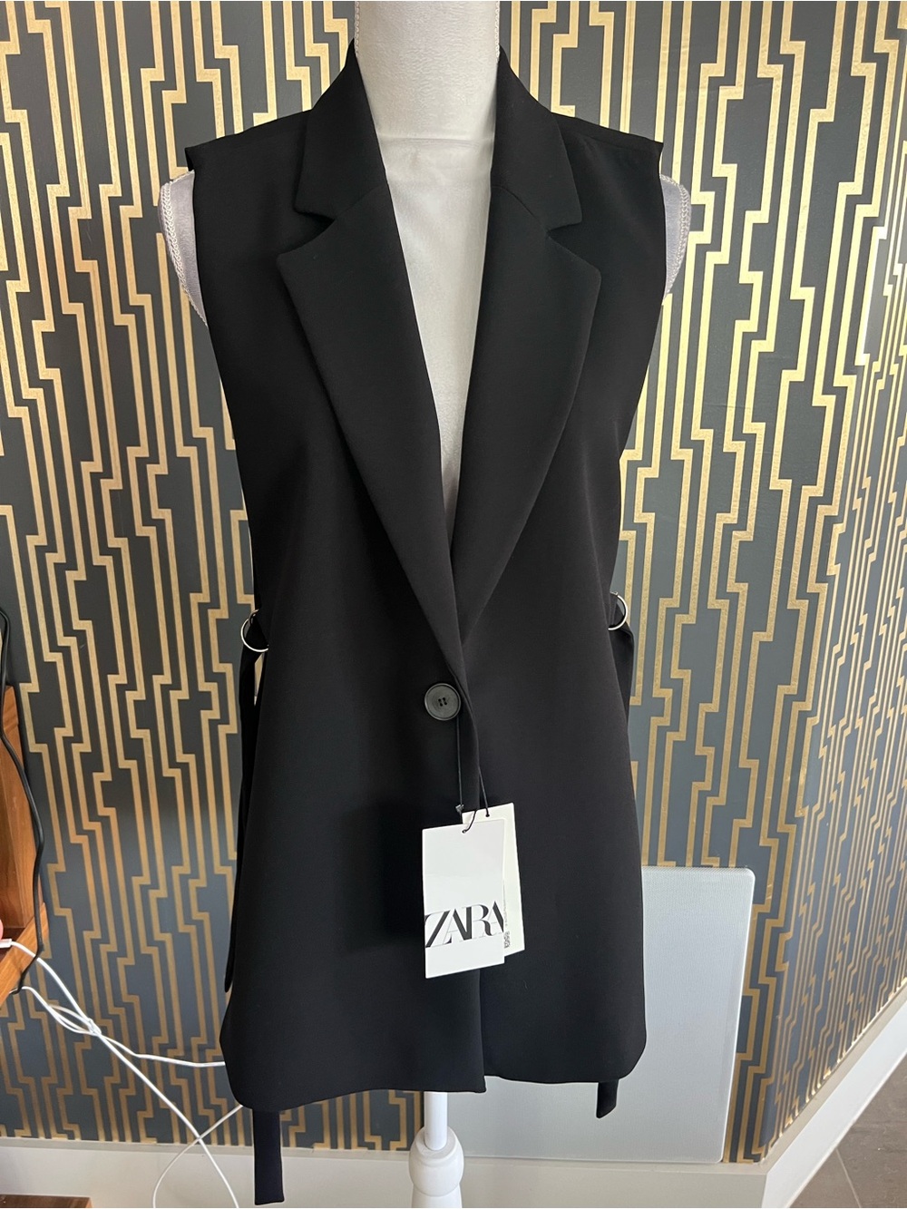 ZARA Black Sleeveless Tailored Blazer Vest